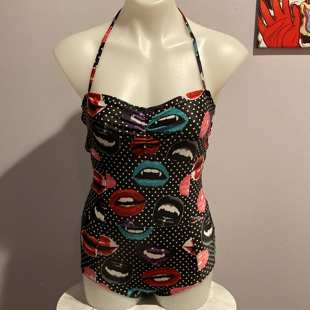 SALE‼️ TOO FAST VAMPIRE LIPS BATHING SUIT